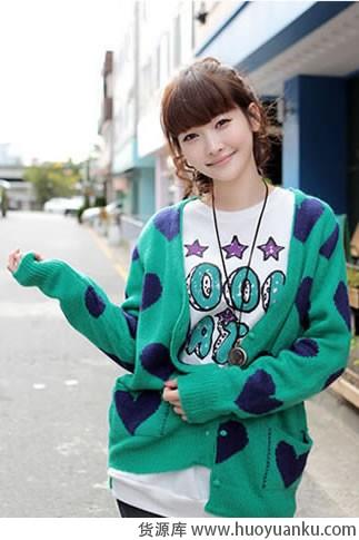 简单毛衫打造甜美女孩装-第1张图片-货源库 简单毛衫打造甜美女孩装-第1张图片-货源库