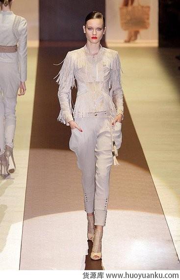 T台告诉你今季最新流行元素-第4张图片-货源库 T台告诉你今季最新流行元素-第4张图片-货源库