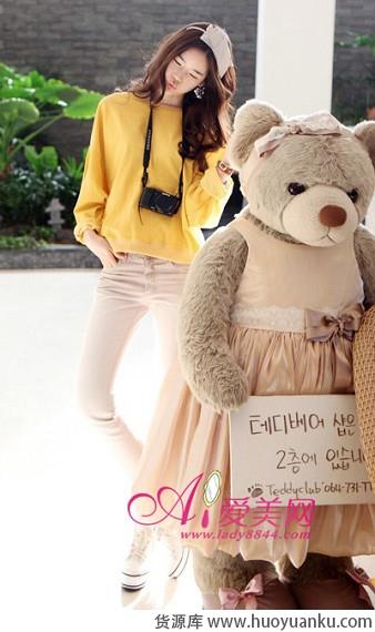 春夏轻盈时尚亮色单品-第7张图片-货源库