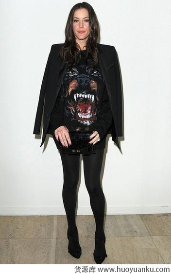 西装和裙子的搭配-第7张图片-货源库