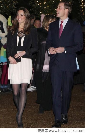 西装和裙子的搭配-第8张图片-货源库