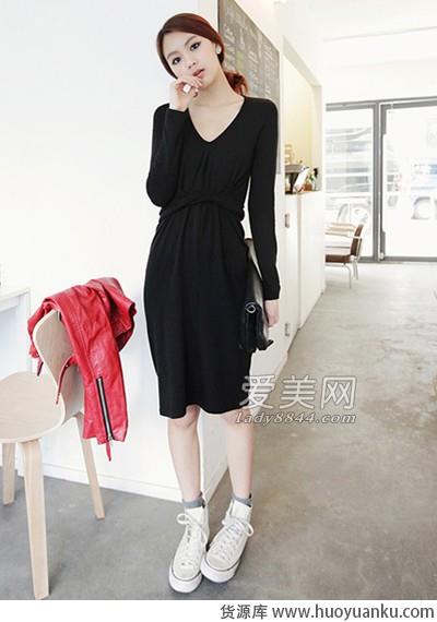 经典小黑裙永不退潮流-第7张图片-货源库 经典小黑裙永不退潮流-第7张图片-货源库