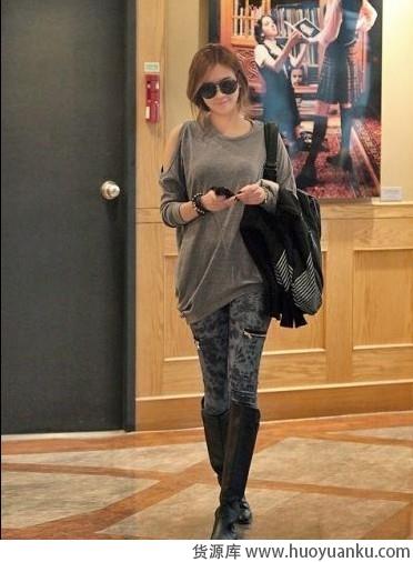 长衫+仔裤打造酷女新时尚-第2张图片-货源库 长衫+仔裤打造酷女新时尚-第2张图片-货源库