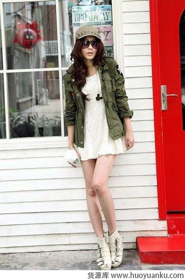 T恤+裙装简单搭配时髦一整周-第2张图片-货源库 T恤+裙装简单搭配时髦一整周-第2张图片-货源库