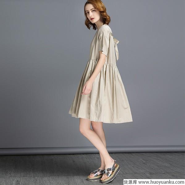 高贵优雅魅力难挡,丝缎衣裙美到发光-第8张图片-货源库 高贵优雅魅力难挡,丝缎衣裙美到发光-第8张图片-货源库