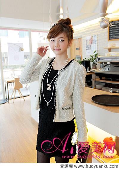 百搭开衫应对早晚温差-第9张图片-货源库