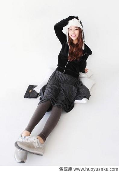 Leggings+裙装早春最佳拍档-第1张图片-货源库