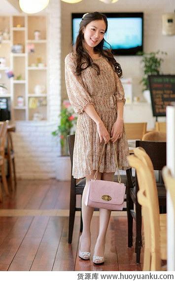 气质裙装呈现小女人味道-第4张图片-货源库