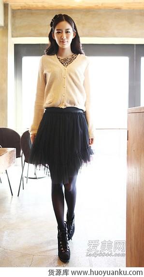 轻熟女装扮优雅甜美兼具-第4张图片-货源库