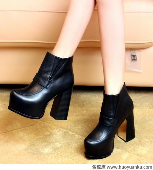 真皮秋鞋上镜款,品位时尚大比拼-第3张图片-货源库 真皮秋鞋上镜款,品位时尚大比拼-第3张图片-货源库