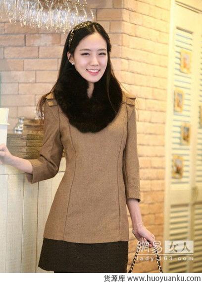 修身妩媚感人气装扮-第5张图片-货源库