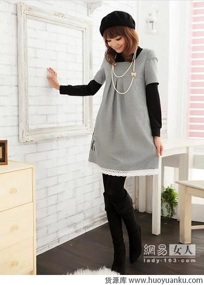 黑色打底衫和无袖连衣裙的搭配-第5张图片-货源库