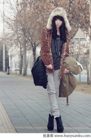 日系服饰搭出大牌范-第2张图片-货源库