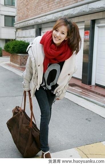 早春最IN围巾搭配-第2张图片-货源库