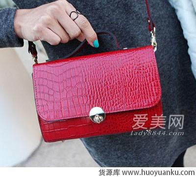 复古方包崭露头角-第12张图片-货源库 复古方包崭露头角-第12张图片-货源库