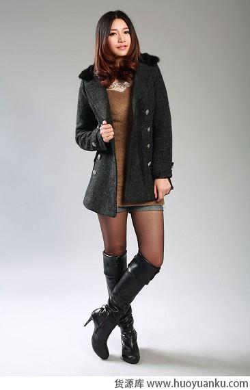 经典双排扣大衣搭出气质范儿-第3张图片-货源库