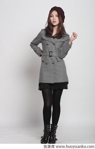 经典双排扣大衣搭出气质范儿-第7张图片-货源库