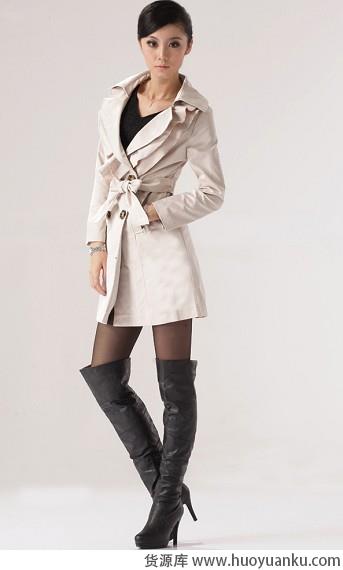 经典双排扣大衣搭出气质范儿-第9张图片-货源库