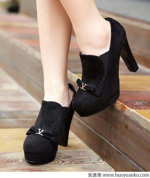 短靴来袭接招吧-第11张图片-货源库 短靴来袭接招吧-第11张图片-货源库