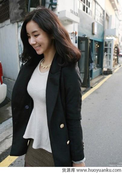 职场大衣穿出优雅迷人范-第6张图片-货源库 职场大衣穿出优雅迷人范-第6张图片-货源库
