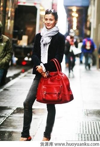 红色调搭配绚丽整个冬日-第2张图片-货源库