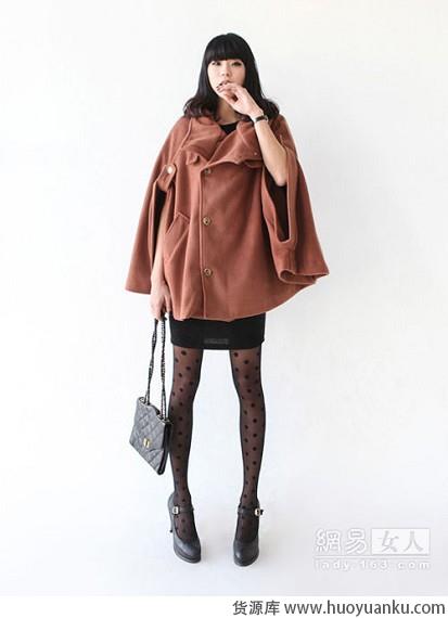 人气斗篷展现复古宫廷风-第2张图片-货源库