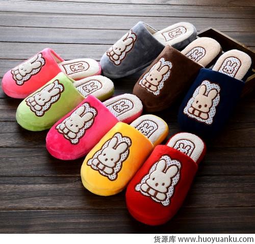 美丽秋天拖鞋不能少-第2张图片-货源库