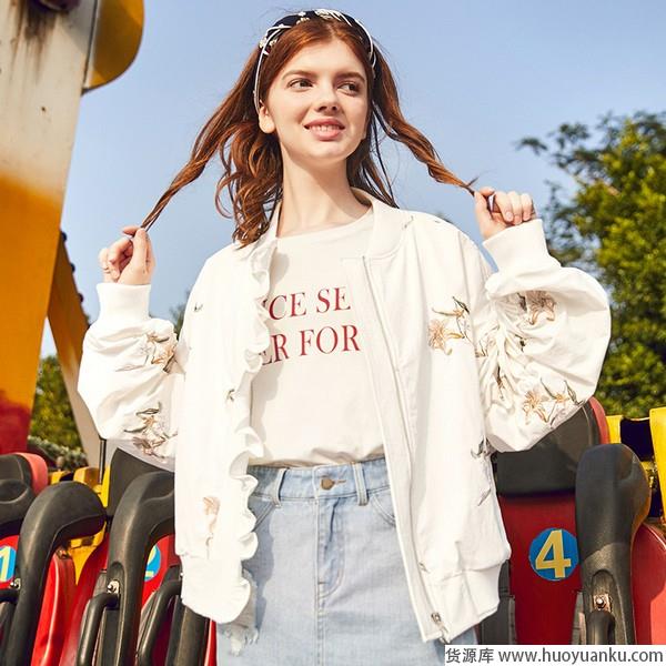 夹克造型轻松凹,春季混搭超时髦-第6张图片-货源库 夹克造型轻松凹,春季混搭超时髦-第6张图片-货源库