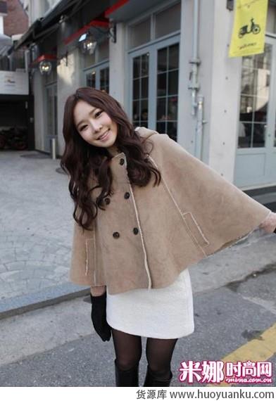 胖女生最爱斗篷外套轻松显瘦-第1张图片-货源库 胖女生最爱斗篷外套轻松显瘦-第1张图片-货源库