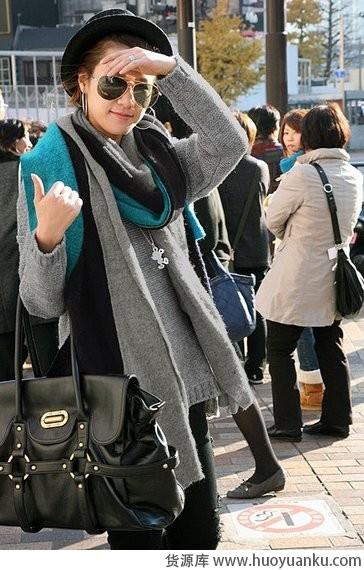 围巾的瘦脸搭配-第1张图片-货源库 围巾的瘦脸搭配-第1张图片-货源库