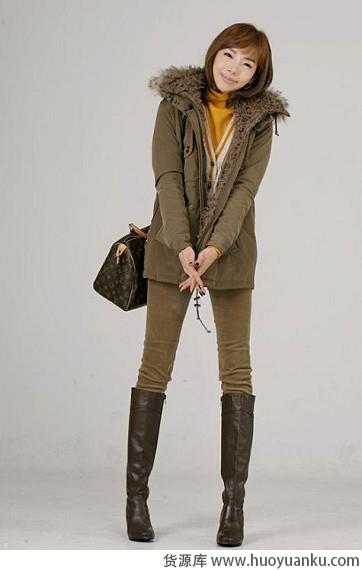 基本款高筒靴的出彩搭配-第5张图片-货源库 基本款高筒靴的出彩搭配-第5张图片-货源库