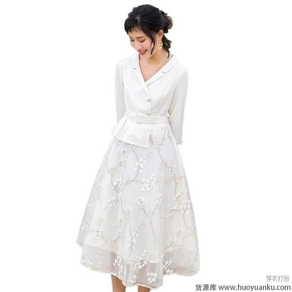 假两件连衣裙，轻轻套上就能优雅出行-第7张图片-货源库