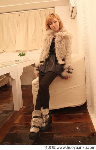 毛毛皮草外套冬日时尚新指标-第2张图片-货源库
