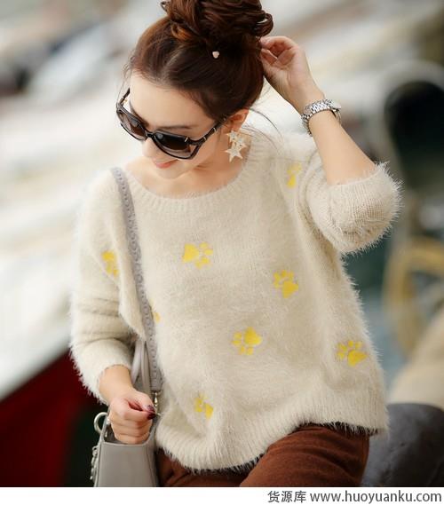 短款毛衣俏丽上身-第1张图片-货源库
