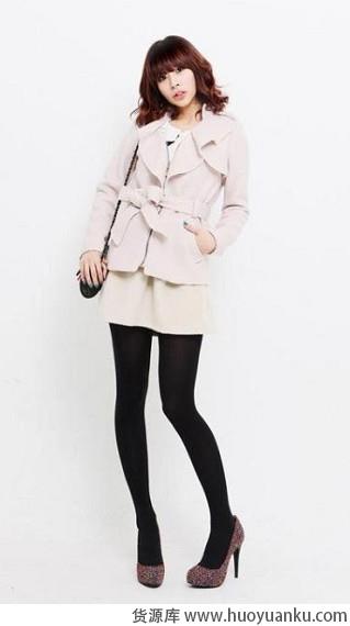 年轻无极限冬日短装穿搭-第4张图片-货源库