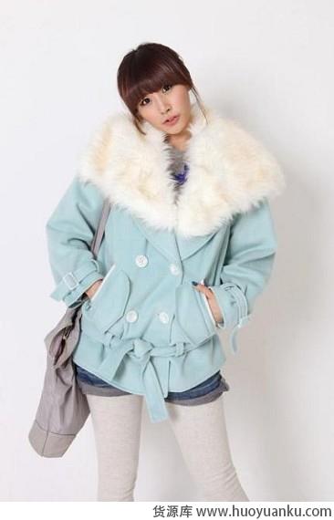 年轻无极限冬日短装穿搭-第5张图片-货源库