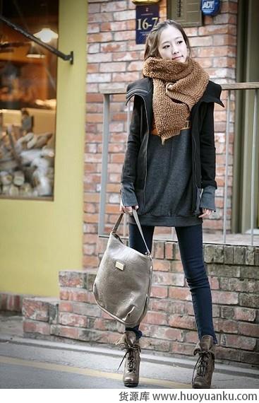 纯色围巾的大方搭配-第2张图片-货源库