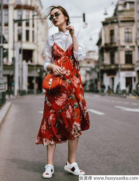 热度不减引力强大,性感吊带时髦开挂-第7张图片-货源库 热度不减引力强大,性感吊带时髦开挂-第7张图片-货源库