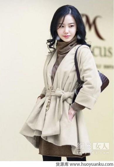 裙式大衣打造迷人风景-第5张图片-货源库 裙式大衣打造迷人风景-第5张图片-货源库