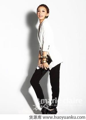 巧装扮冬日搭出纤细双腿-第4张图片-货源库