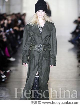 2010秋冬腰带创意成为主旋律-第5张图片-货源库