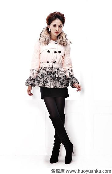 新款奢华大气羽绒服-第3张图片-货源库