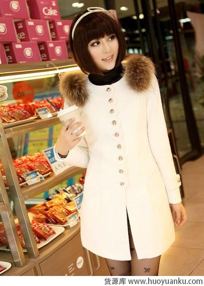 秋搭第二式:大衣+长款毛衣-第5张图片-货源库 秋搭第二式:大衣+长款毛衣-第5张图片-货源库