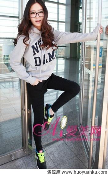 秋冬打底裤打造修长美腿-第6张图片-货源库 秋冬打底裤打造修长美腿-第6张图片-货源库