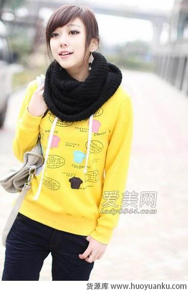 针织围脖的多风格搭配-第2张图片-货源库 针织围脖的多风格搭配-第2张图片-货源库